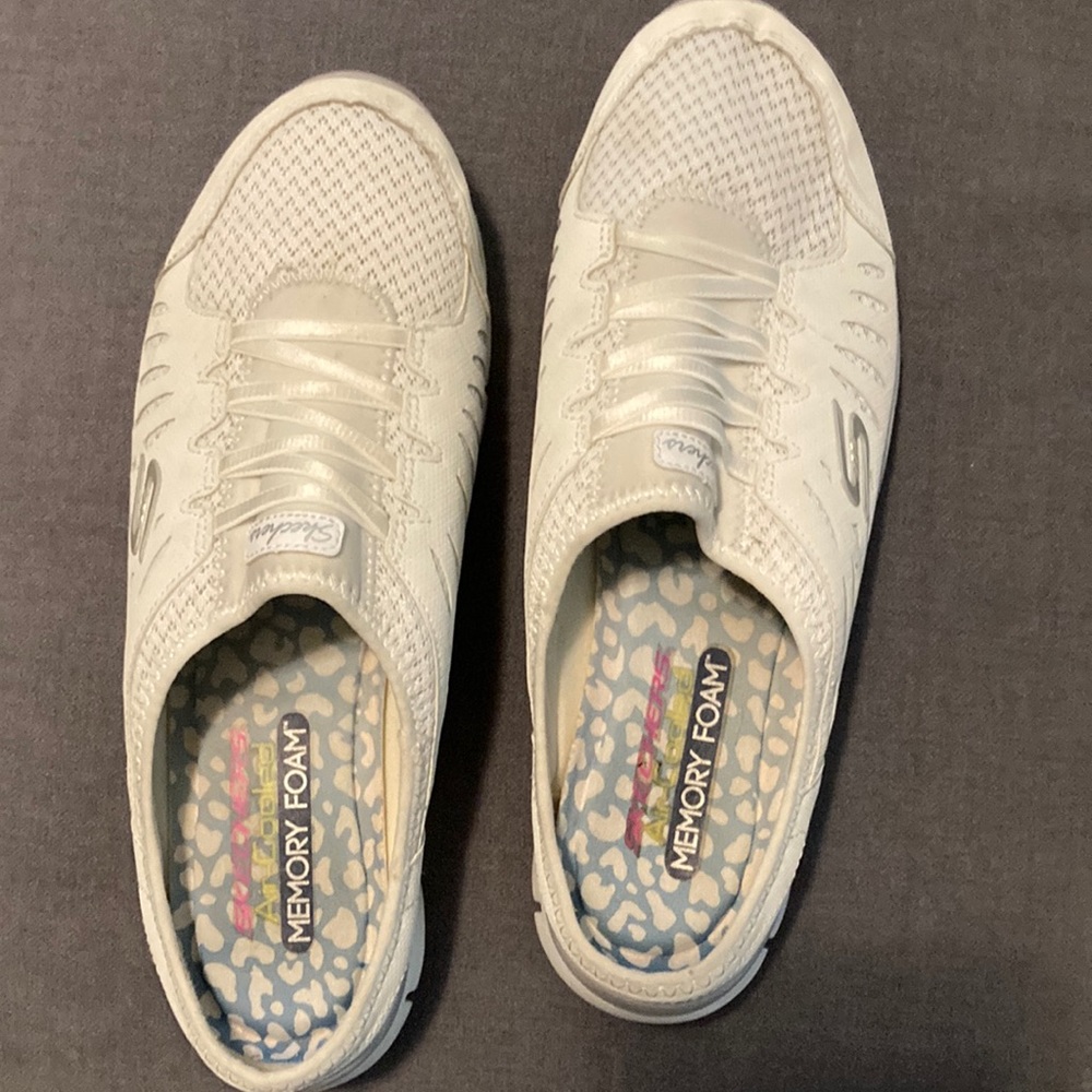 Womens Size 11 Sketchers Air Cooled Memory Foam Slip On Tennis Shoes